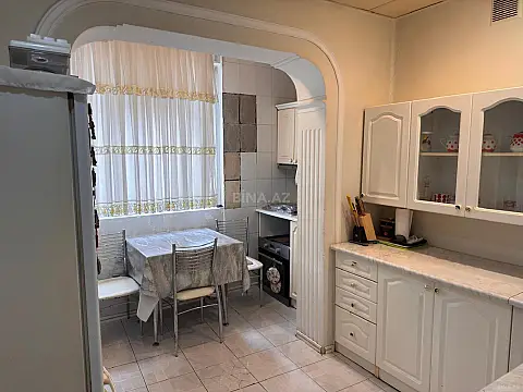 Kirayə verilir 4 otaqlı mənzil 80 m²