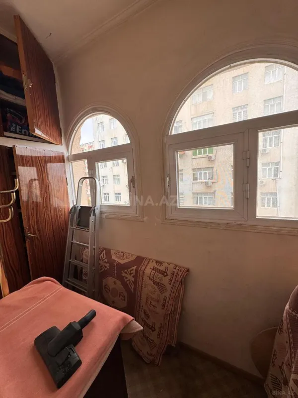 Kirayə verilir 4 otaqlı mənzil 80 m²