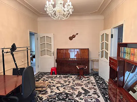 Kirayə verilir 4 otaqlı mənzil 80 m²