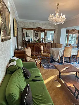 Satılır 4 otaqlı mənzil 130 m²