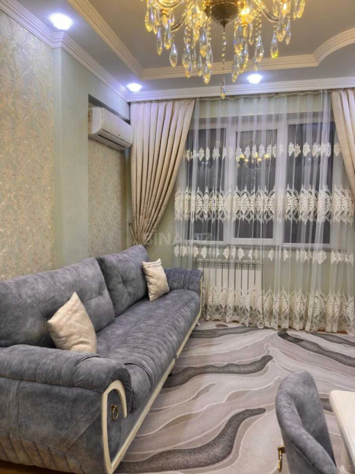 Satılır 2 otaqlı mənzil 78 m²