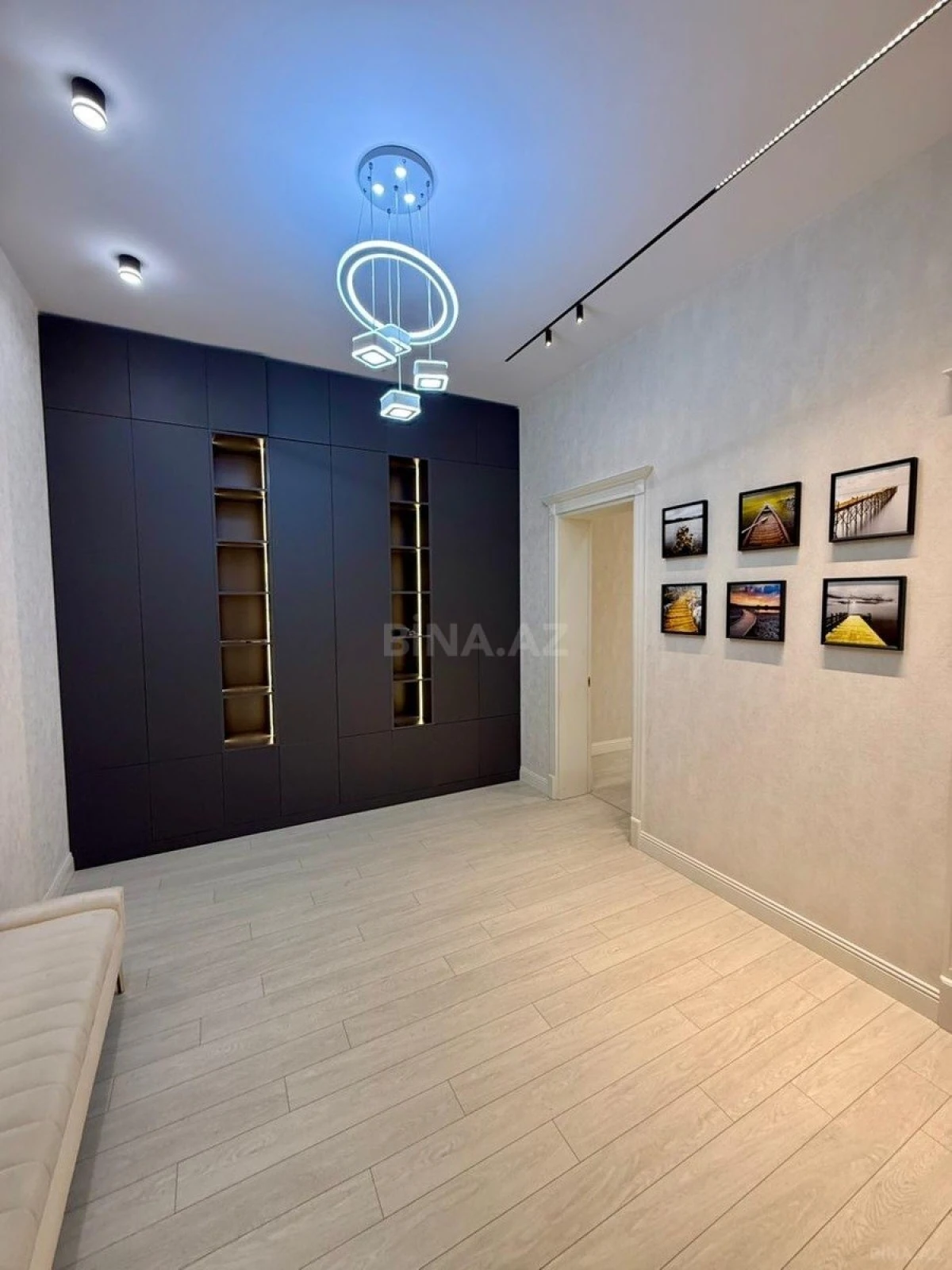 Satılır 3 otaqlı mənzil 107 m²