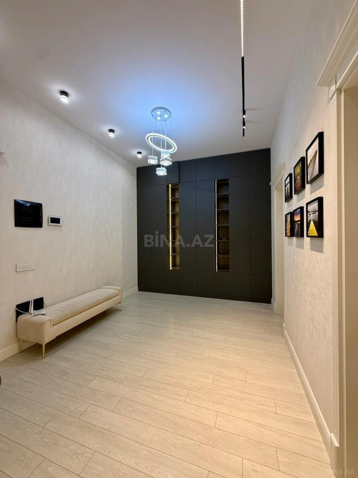 Satılır 3 otaqlı mənzil 107 m²