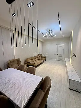 Satılır 3 otaqlı mənzil 107 m²