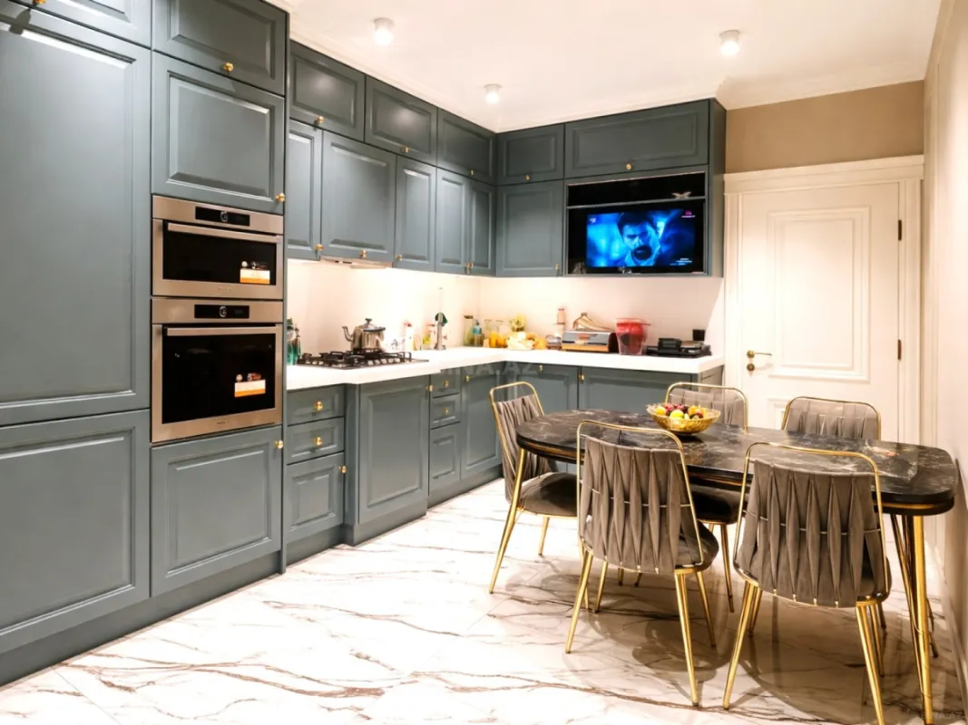 Satılır 4 otaqlı mənzil 140 m²