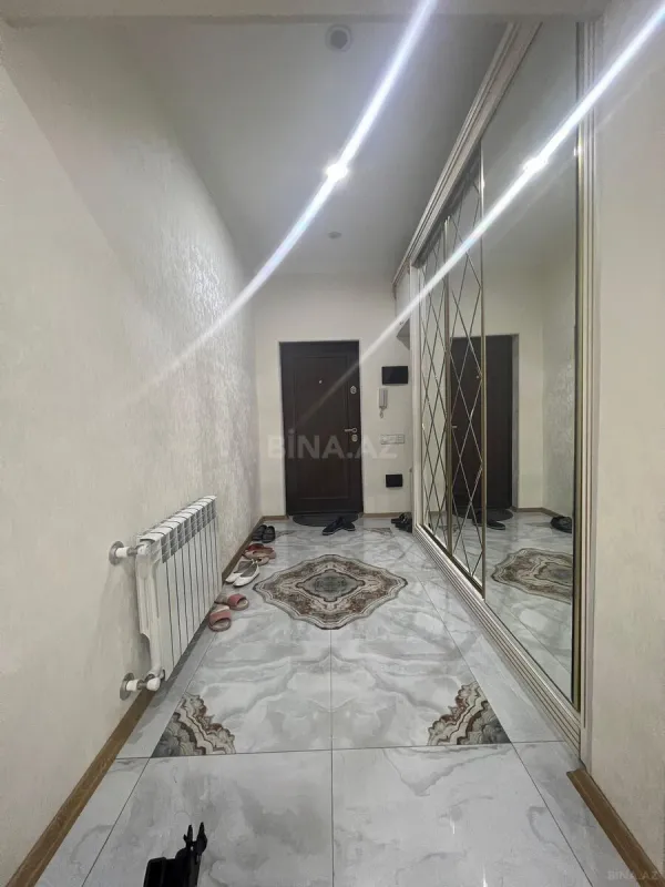 Satılır 3 otaqlı mənzil 128 m²