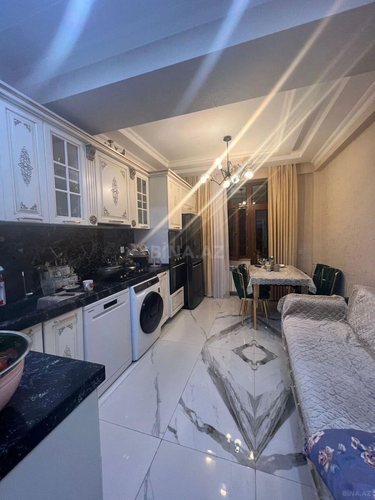 Satılır 3 otaqlı mənzil 128 m²
