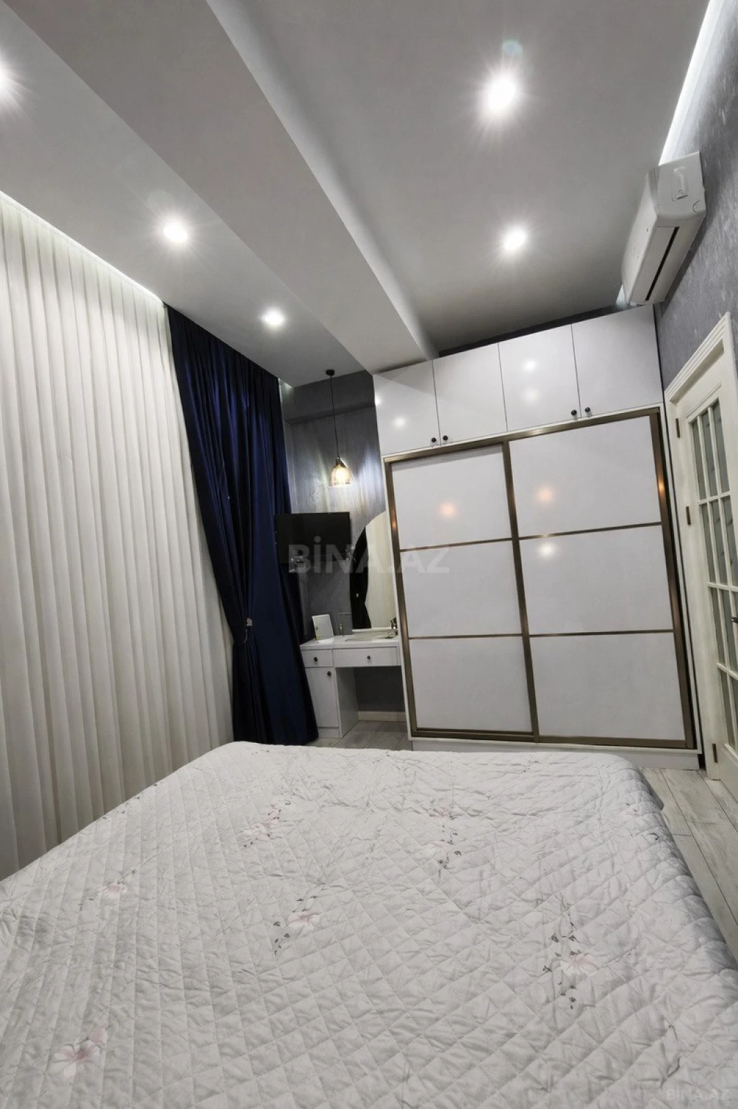 Satılır 3 otaqlı mənzil 97.2 m²