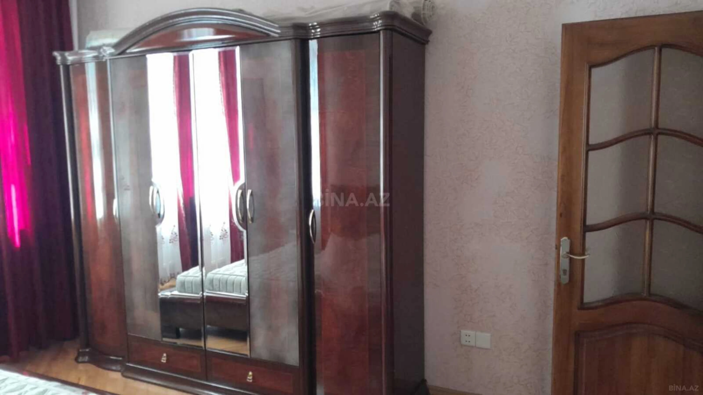 Kirayə verilir 2 otaqlı mənzil 82 m²