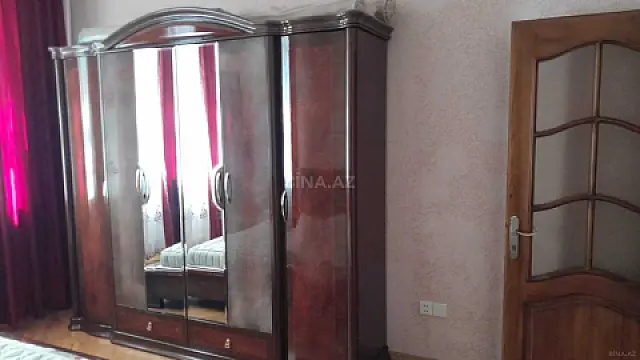Kirayə verilir 2 otaqlı mənzil 82 m²