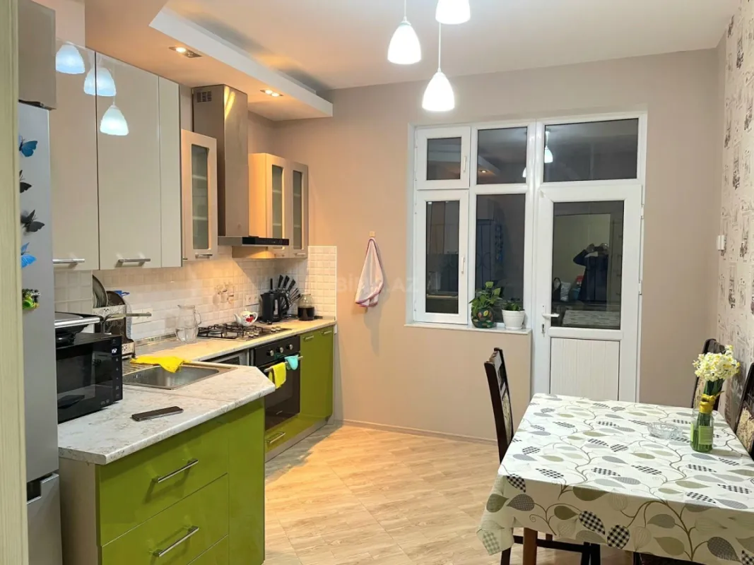 Kirayə verilir 3 otaqlı mənzil 86 m²