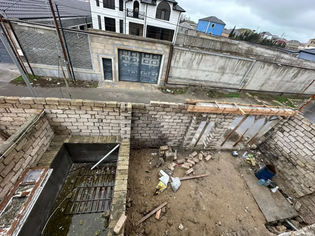 Satılır 6 otaqlı həyət evi 200 m²