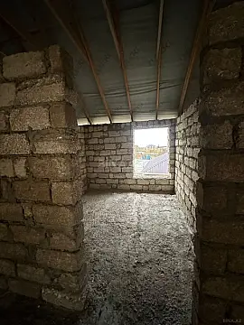 Satılır 6 otaqlı həyət evi 200 m²