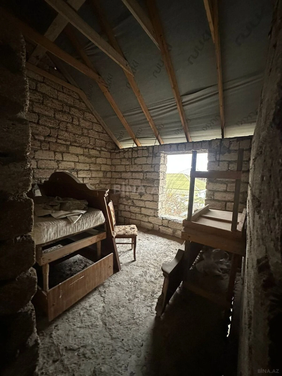 Satılır 6 otaqlı həyət evi 200 m²