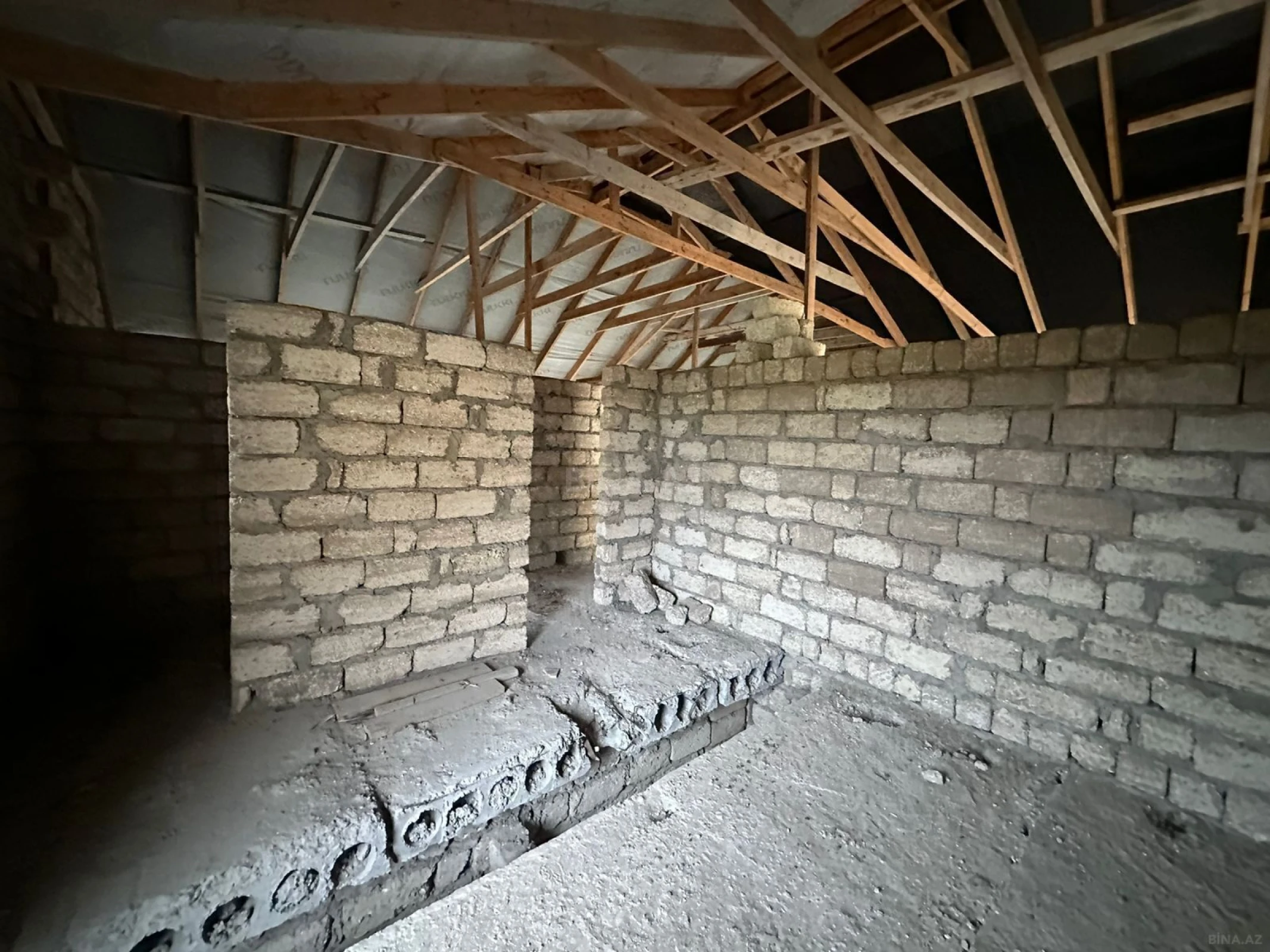 Satılır 6 otaqlı həyət evi 200 m²