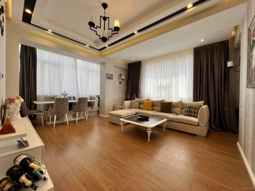 Kirayə verilir 2 otaqlı mənzil 80 m²