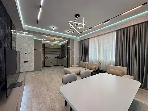 Kirayə verilir 3 otaqlı mənzil 120 m²