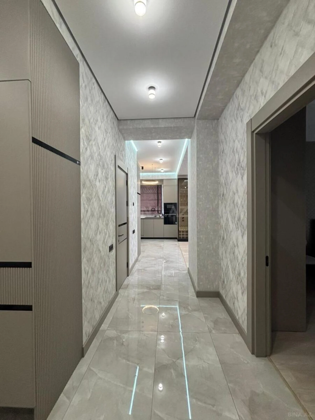 Kirayə verilir 3 otaqlı mənzil 120 m²