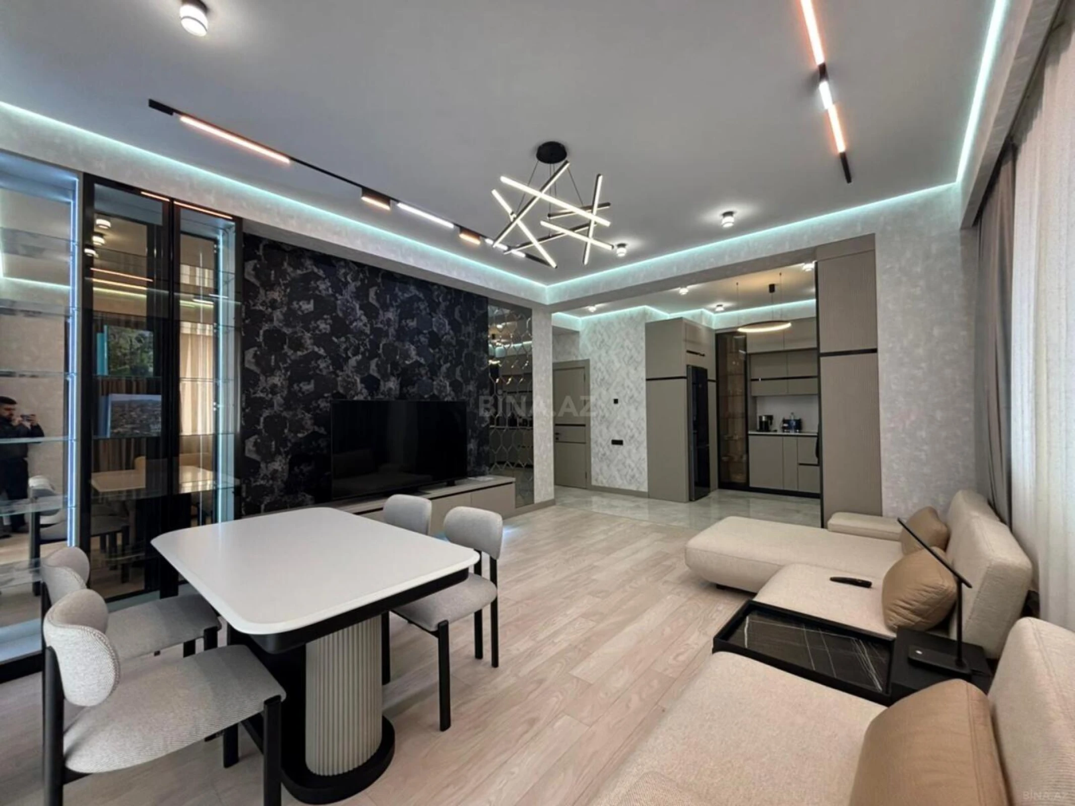 Kirayə verilir 3 otaqlı mənzil 120 m²