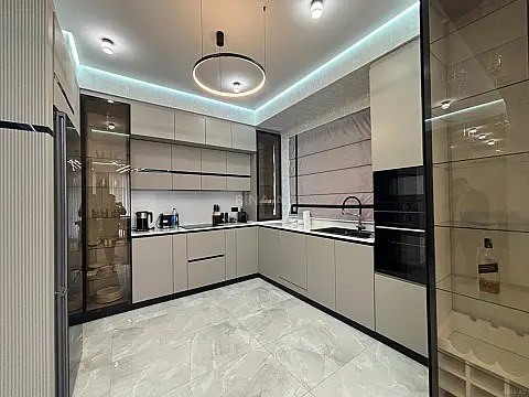 Kirayə verilir 3 otaqlı mənzil 120 m²