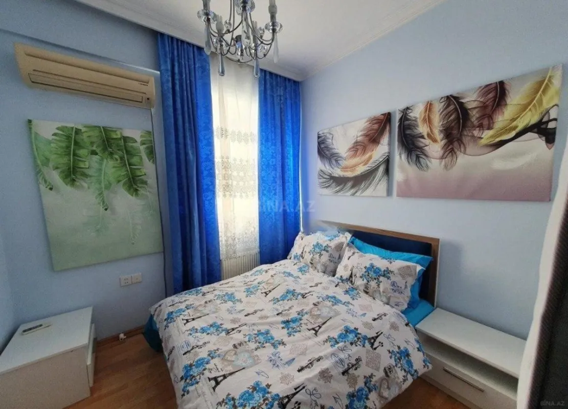 Satılır 4 otaqlı mənzil 160 m²