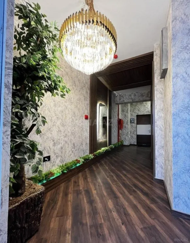 Satılır 4 otaqlı mənzil 160 m²