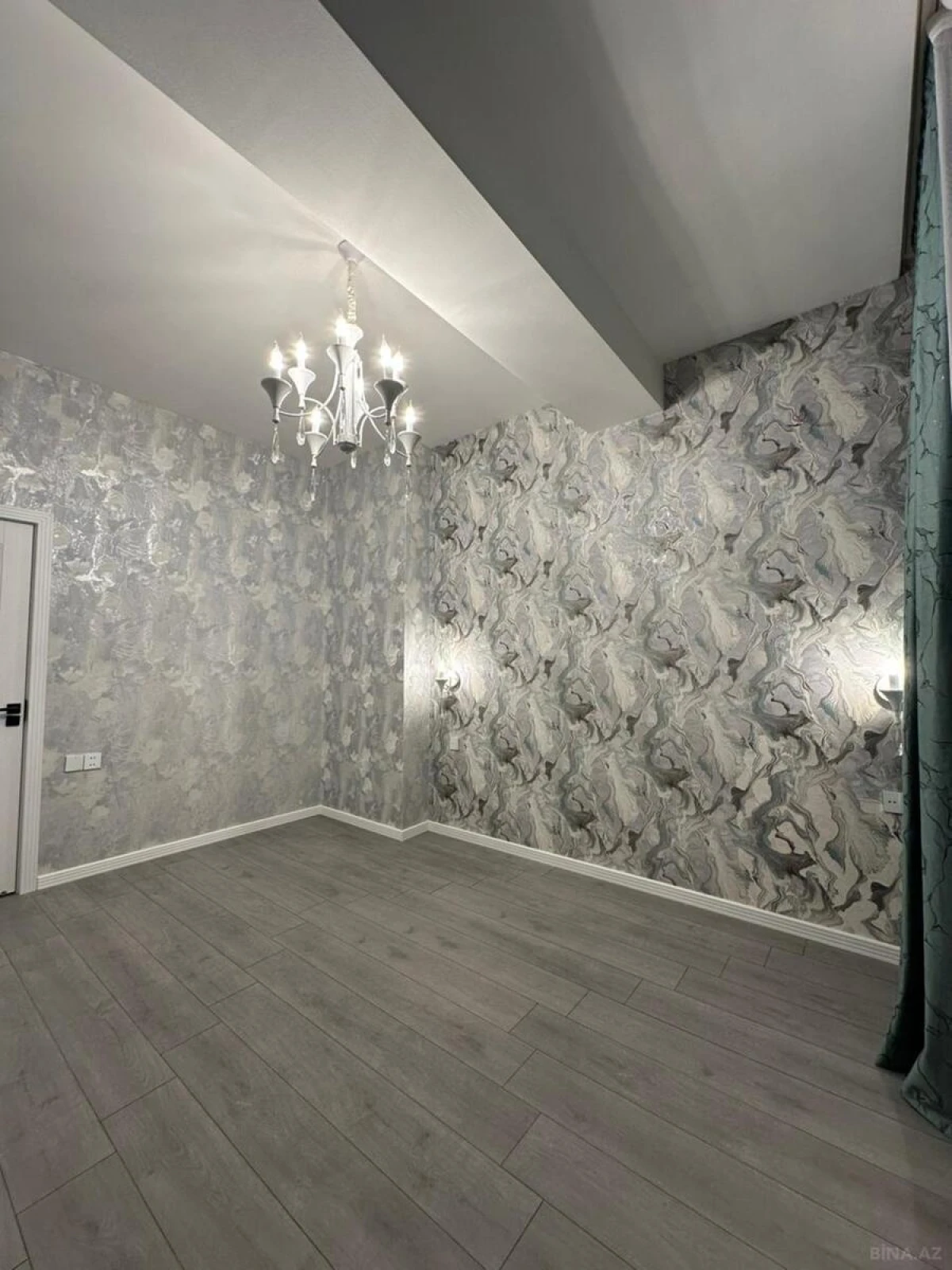 Satılır 2 otaqlı mənzil 55 m²