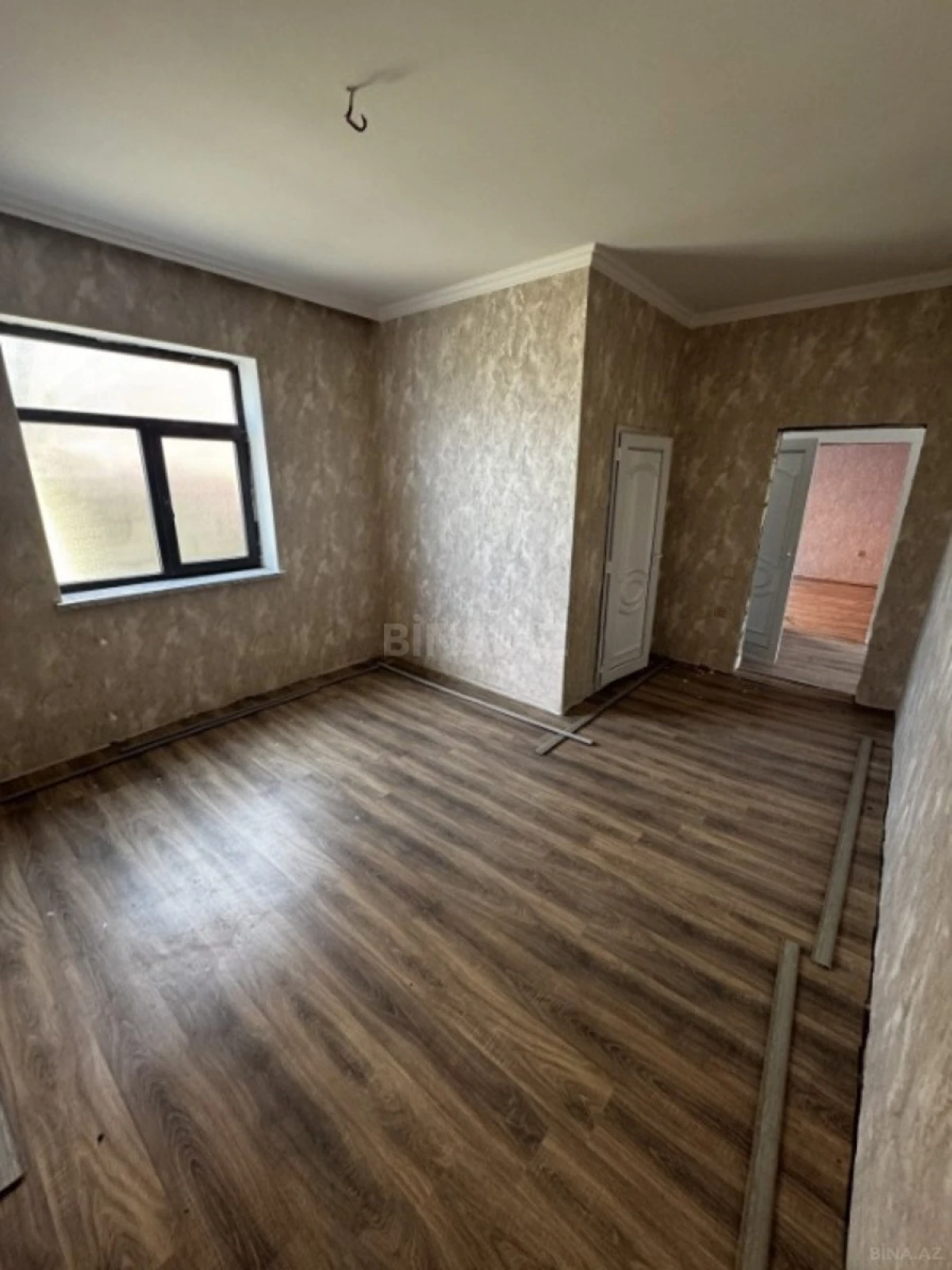 Satılır 4 otaqlı həyət evi 145 m²