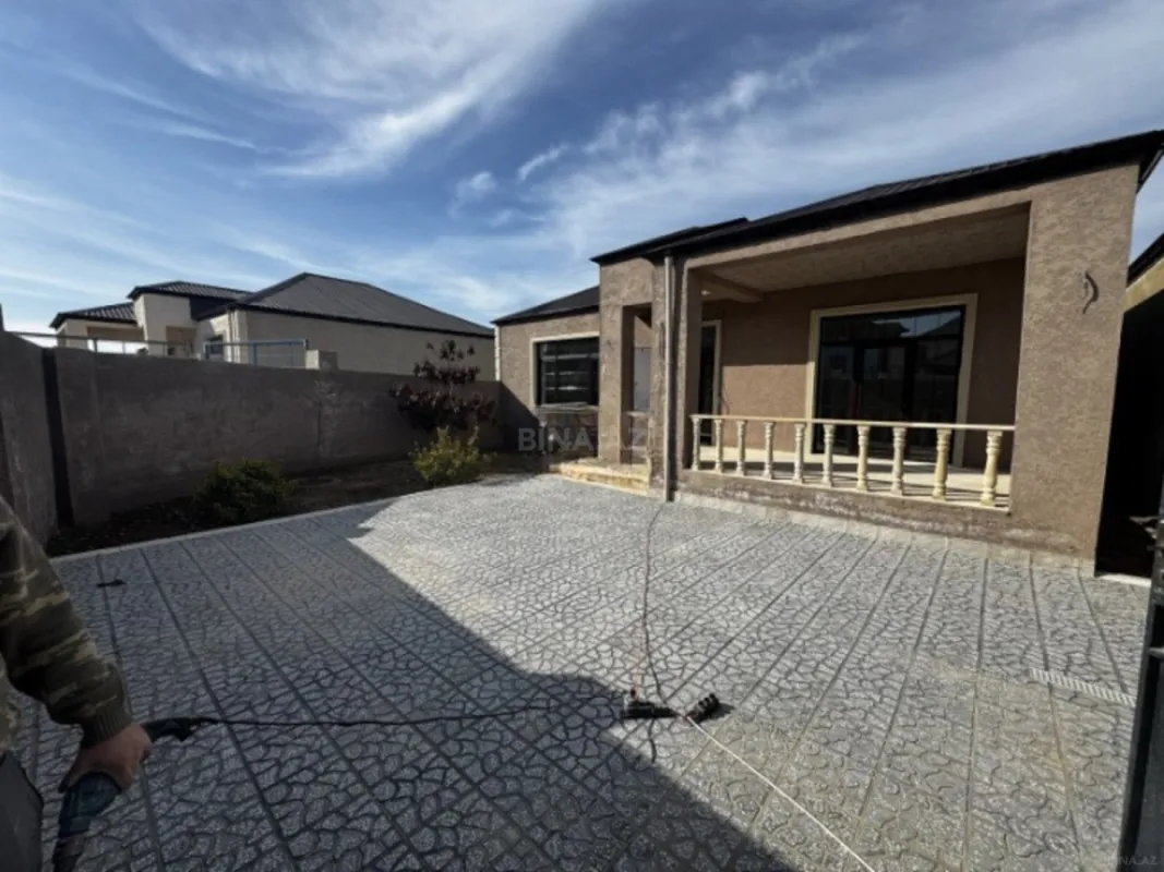 Satılır 4 otaqlı həyət evi 145 m²