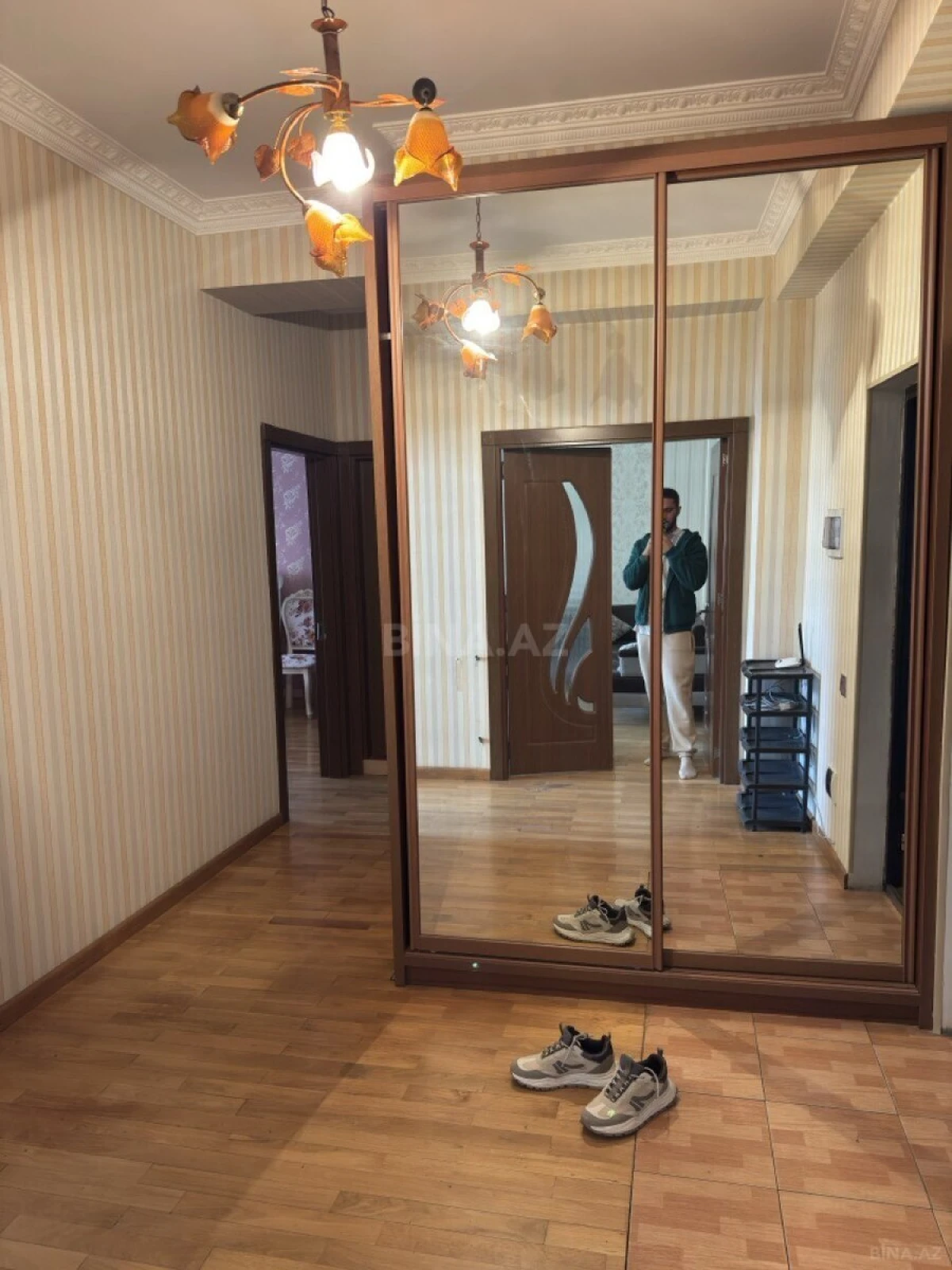 Kirayə verilir 2 otaqlı mənzil 80 m²