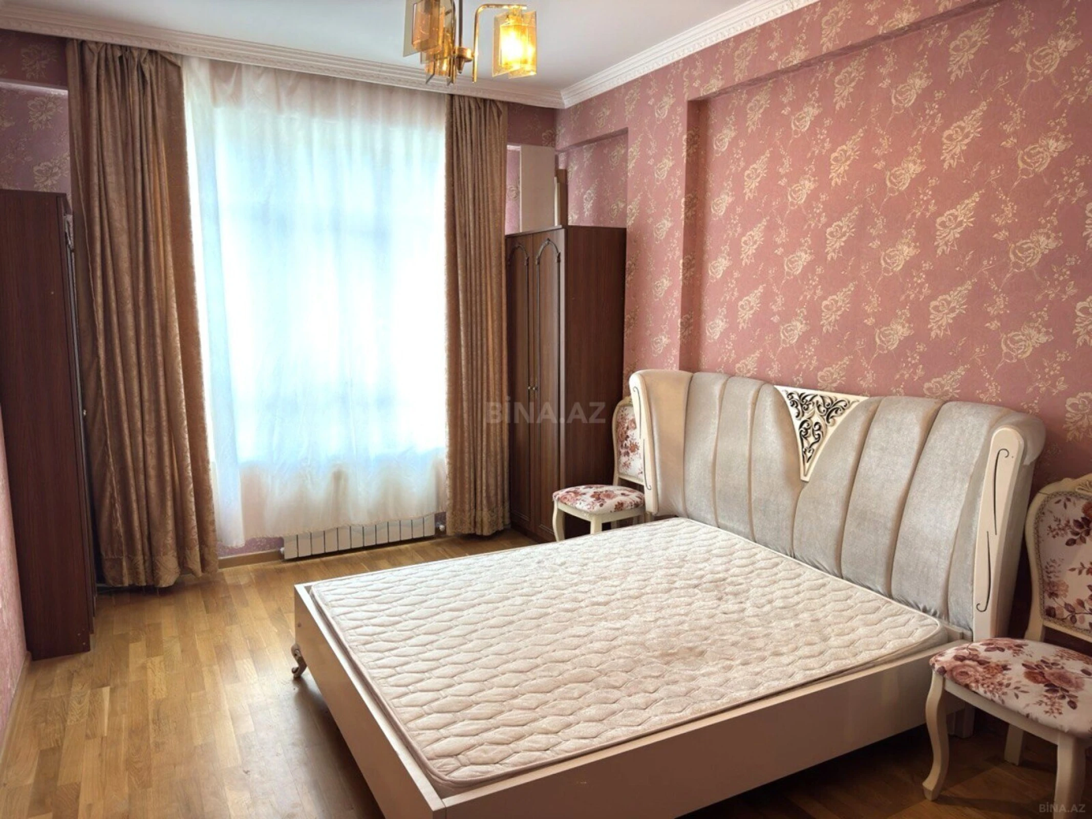 Kirayə verilir 2 otaqlı mənzil 80 m²