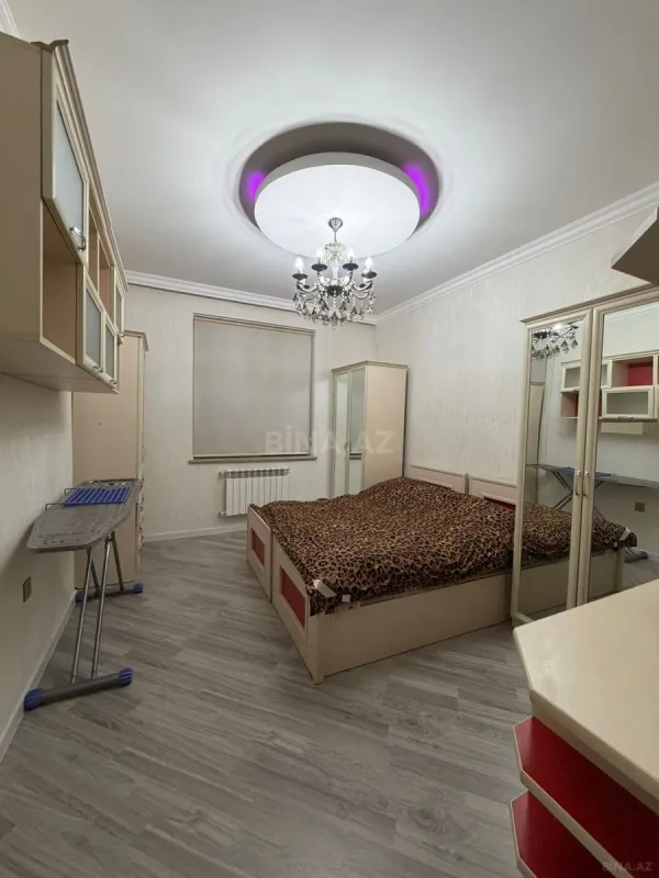 Kirayə verilir 3 otaqlı mənzil 142 m²