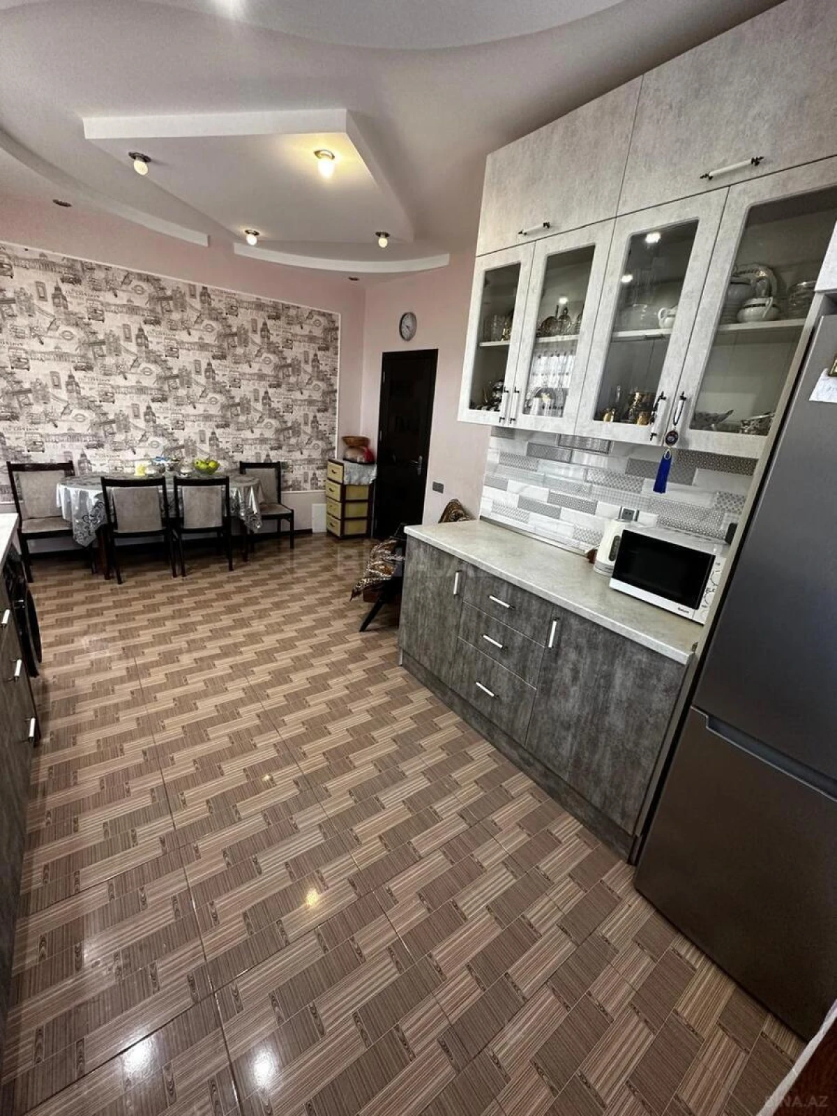 Satılır 6 otaqlı həyət evi 250 m²