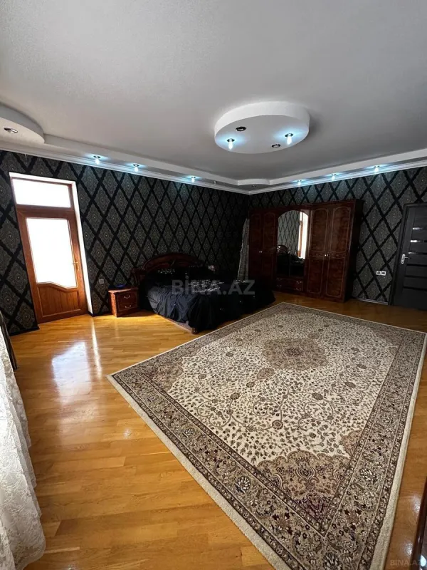 Satılır 6 otaqlı həyət evi 250 m²