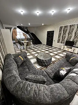 Satılır 6 otaqlı həyət evi 250 m²