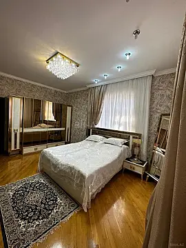 Satılır 6 otaqlı həyət evi 250 m²