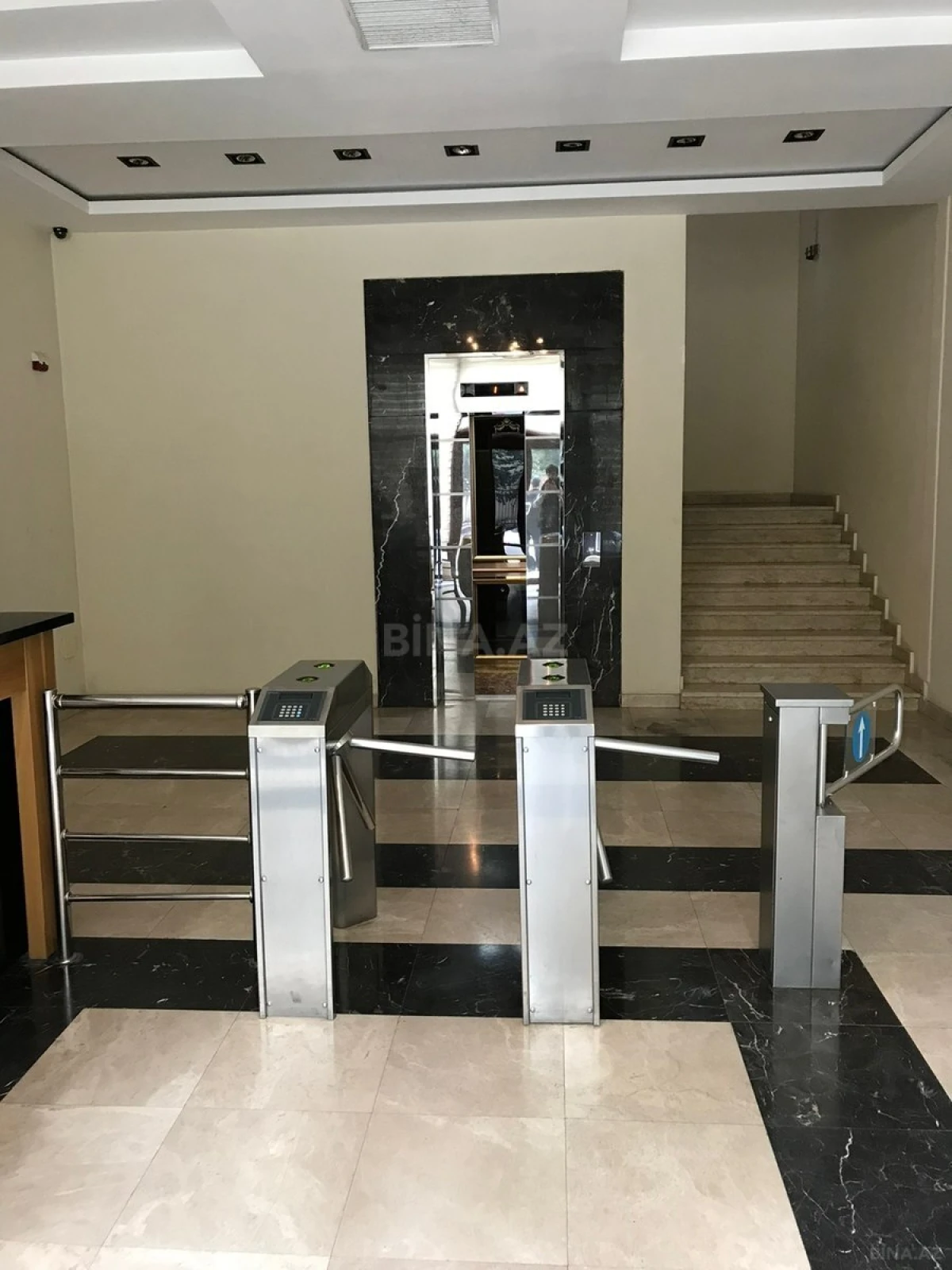 Kirayə verilir 7 otaqlı ofis 250 m²