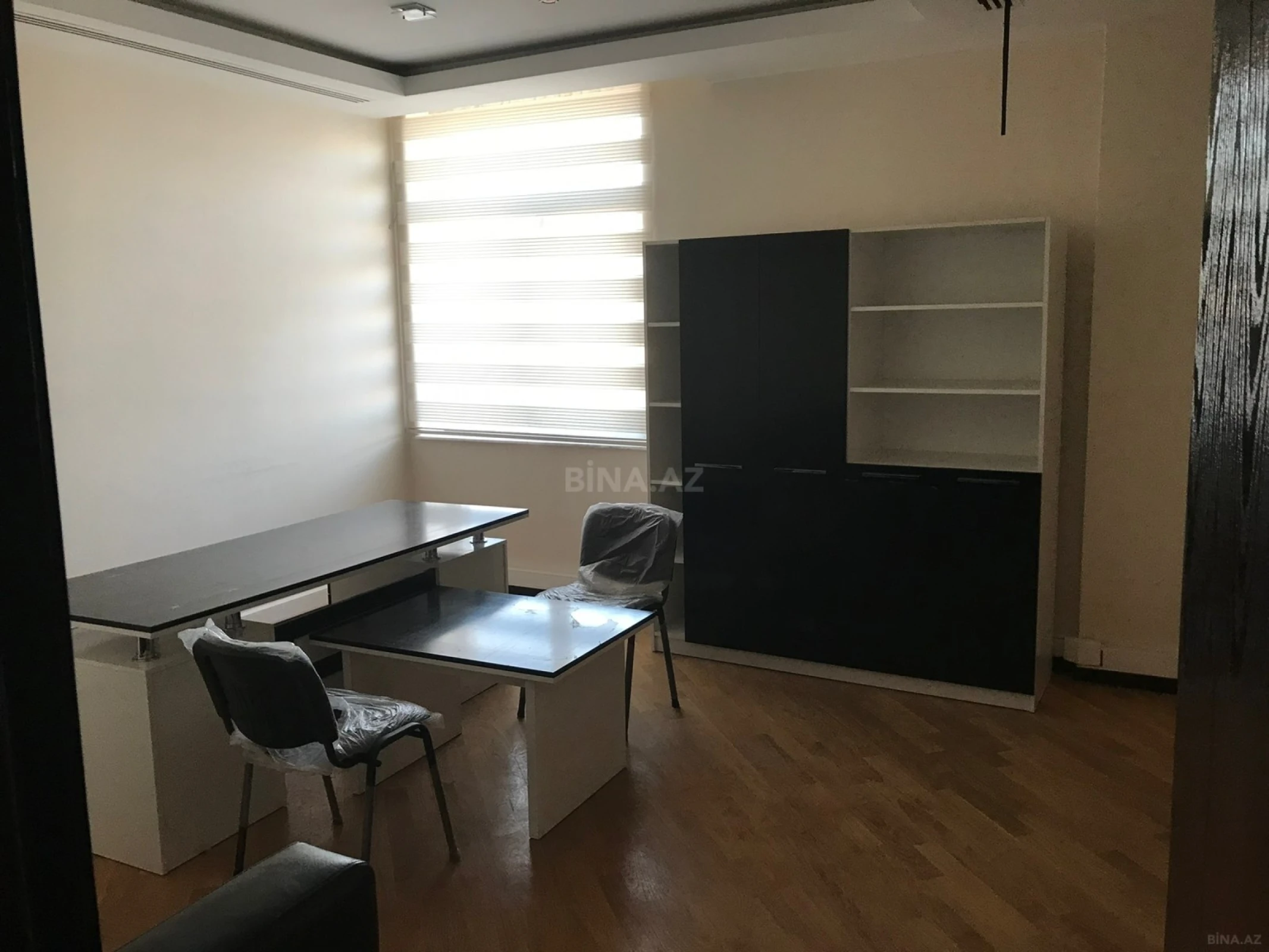 Kirayə verilir 7 otaqlı ofis 250 m²