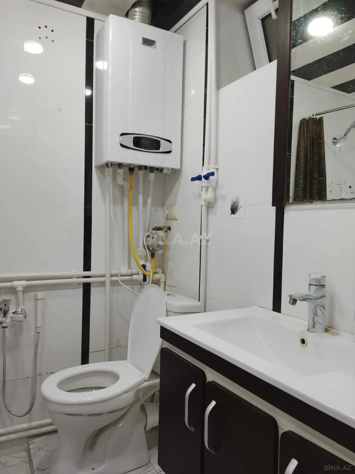 Kirayə verilir 2 otaqlı mənzil 60 m²