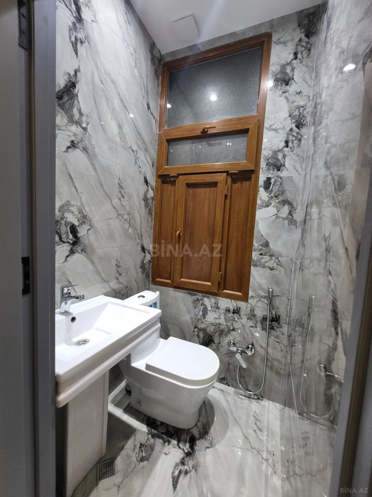 Kirayə verilir obyekt 125 m²