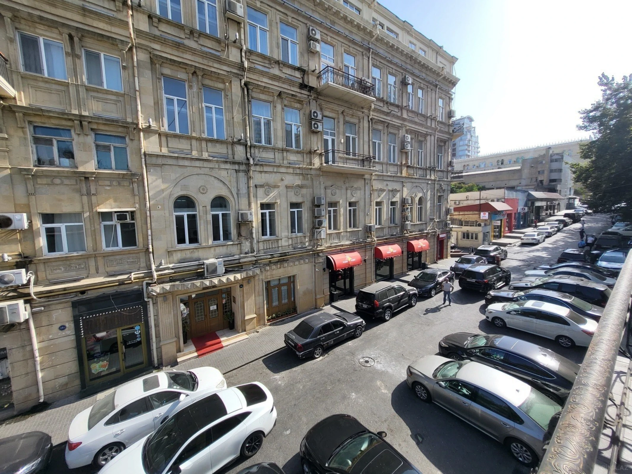 Kirayə verilir obyekt 125 m²