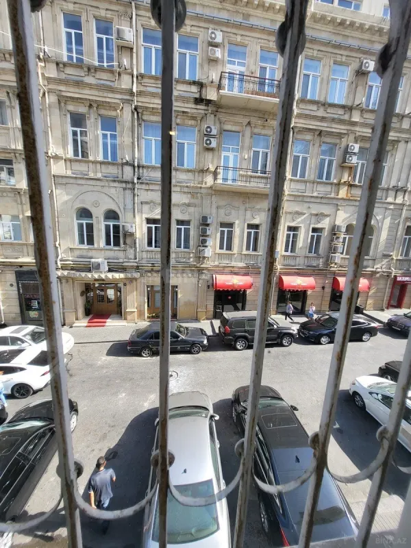 Kirayə verilir obyekt 125 m²