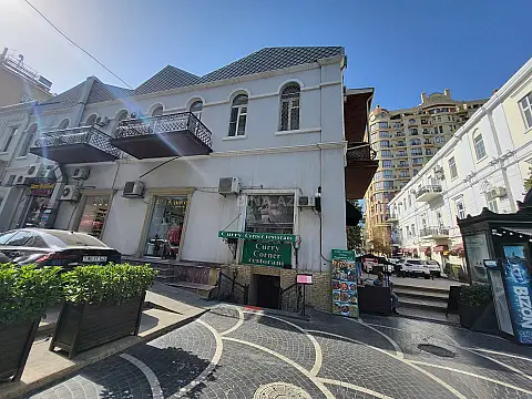 Kirayə verilir obyekt 125 m²