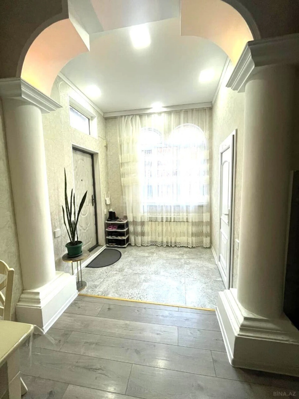 Satılır 3 otaqlı mənzil 76 m²
