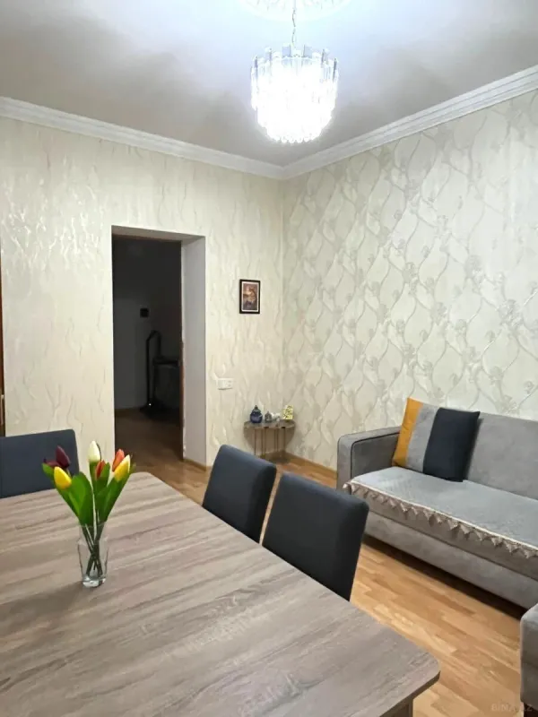 Satılır 3 otaqlı mənzil 76 m²