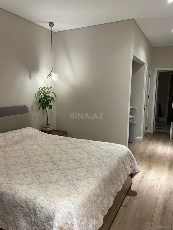 Satılır 3 otaqlı mənzil 108 m²