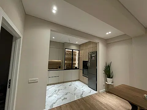 Satılır 3 otaqlı mənzil 108 m²