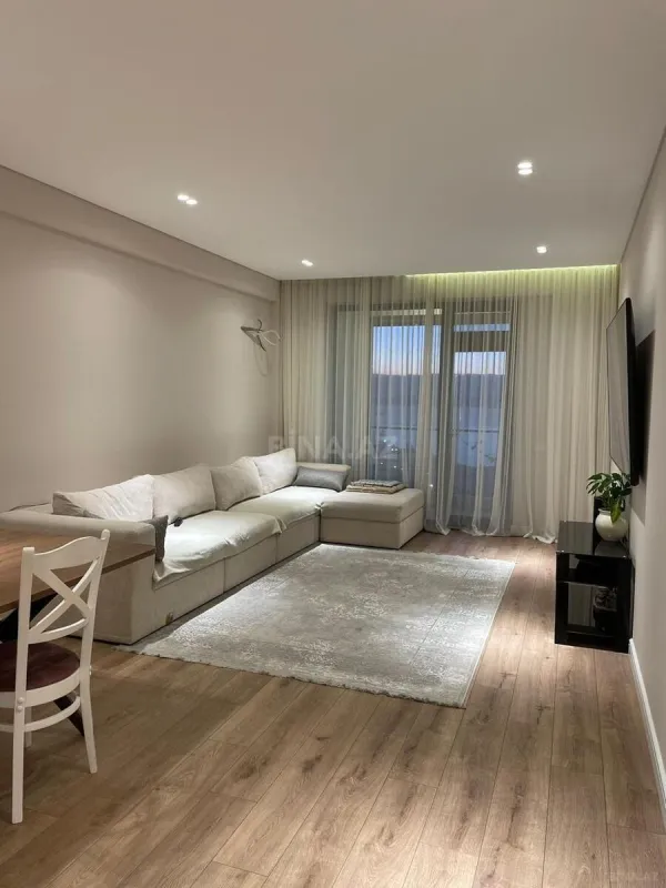 Satılır 3 otaqlı mənzil 108 m²