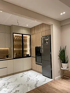 Satılır 3 otaqlı mənzil 108 m²