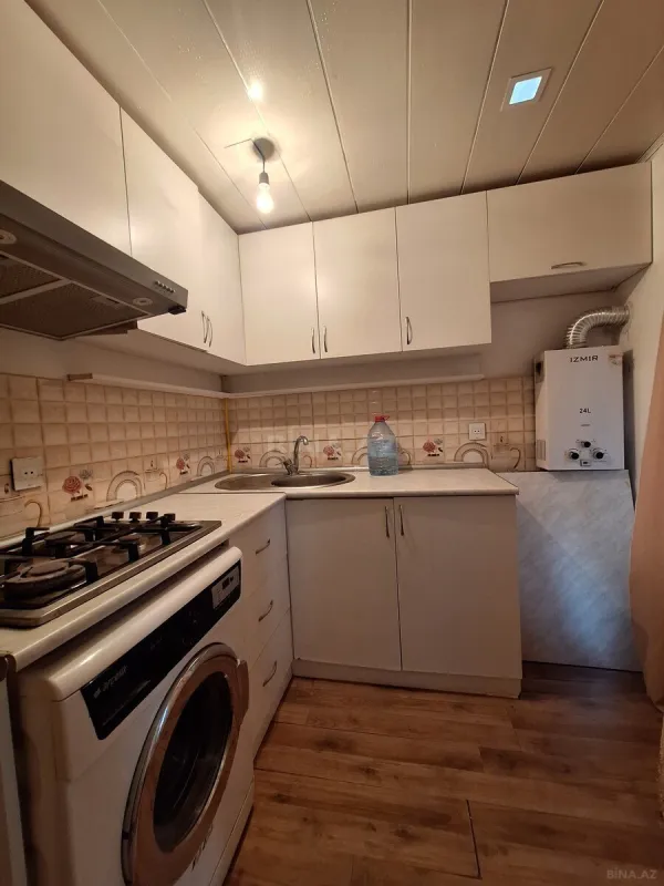 Kirayə verilir 2 otaqlı mənzil 45 m²